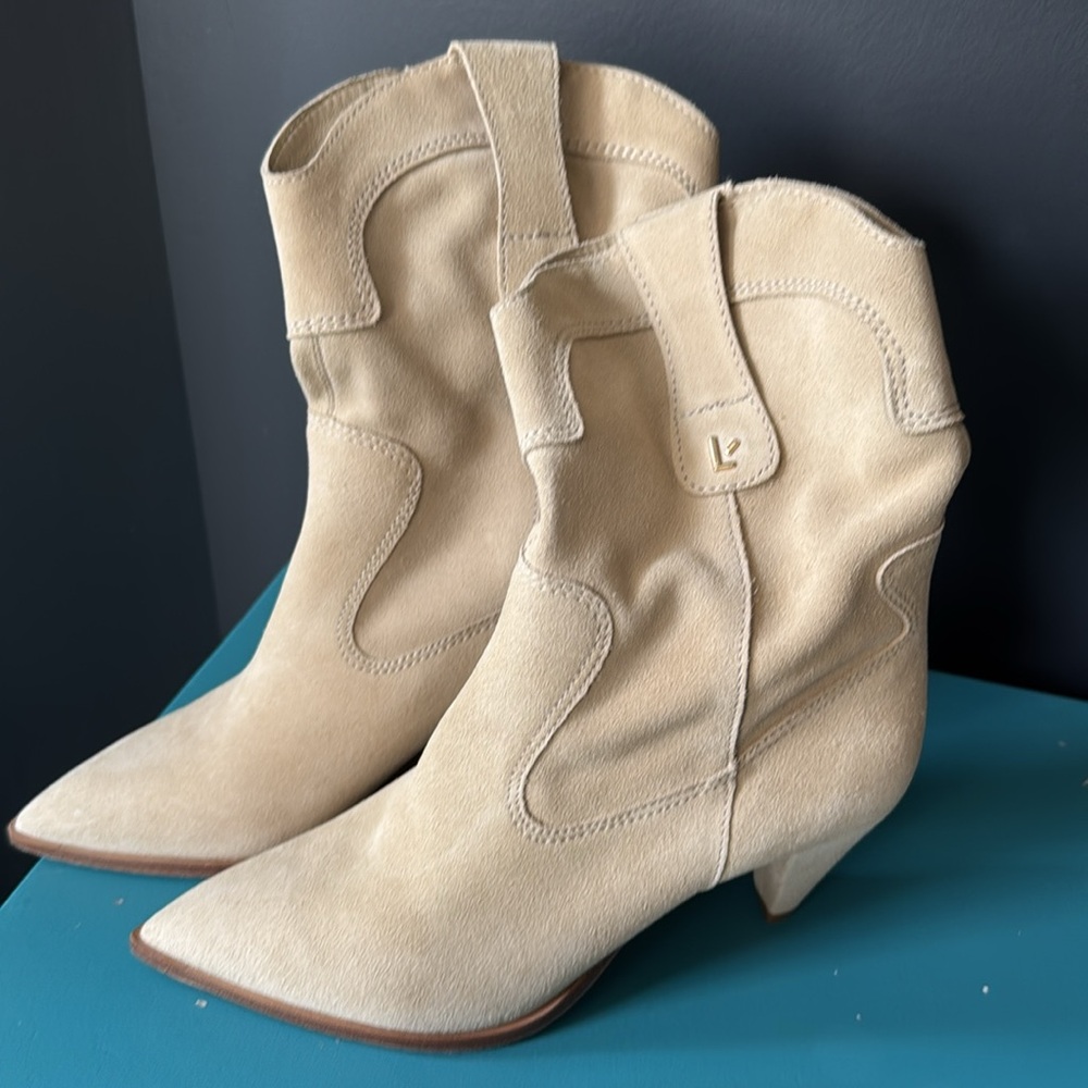 NWOB Larroude Thelma Boots in Sand - Picture 3 of 4
